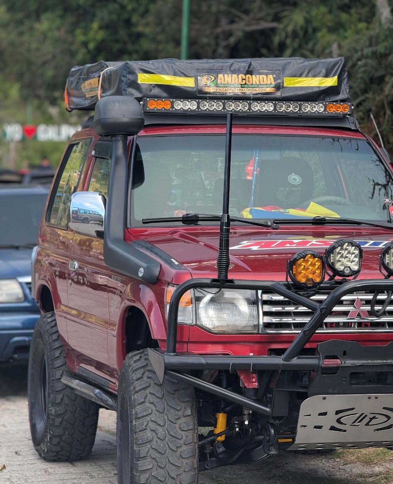 Mitsubishi Montero Dakar